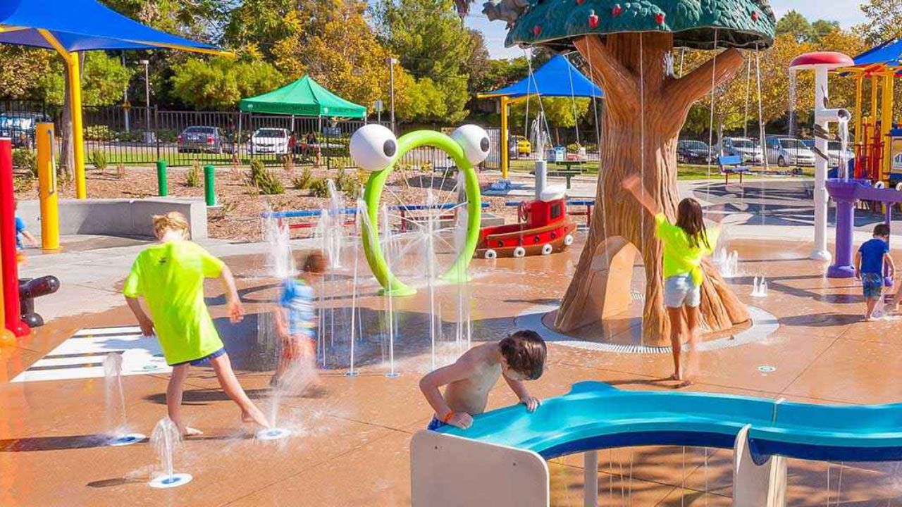 What are the Benefits of Hotels that Install Interactive Splash Pads?